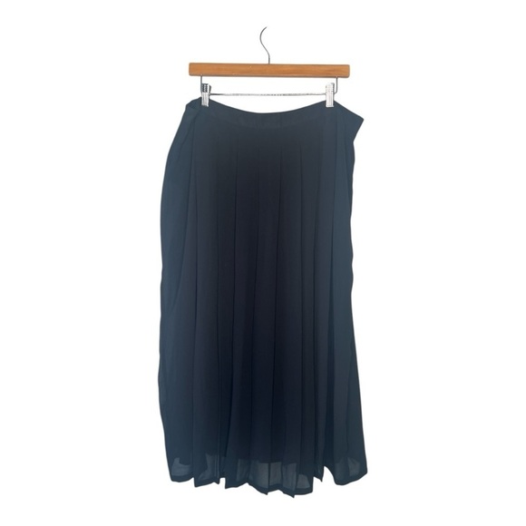 Simply Emma Black Pleated Chiffon Flowy Midi Overlay Lined Skirt Size 2X - Picture 9 of 12